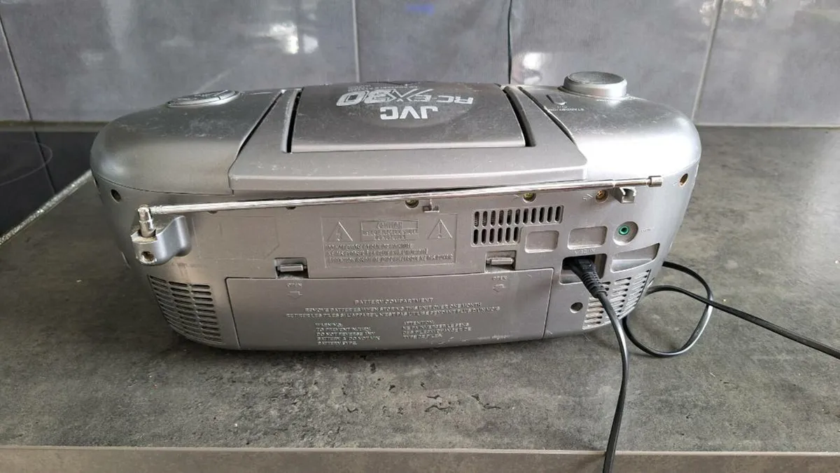 Cd radio cassette player - Image 3