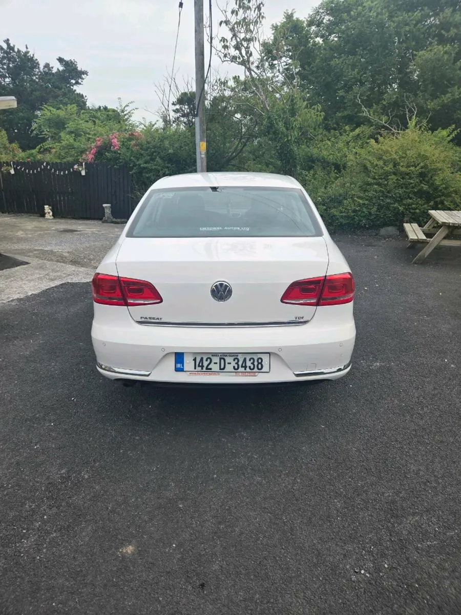 Car - Image 4