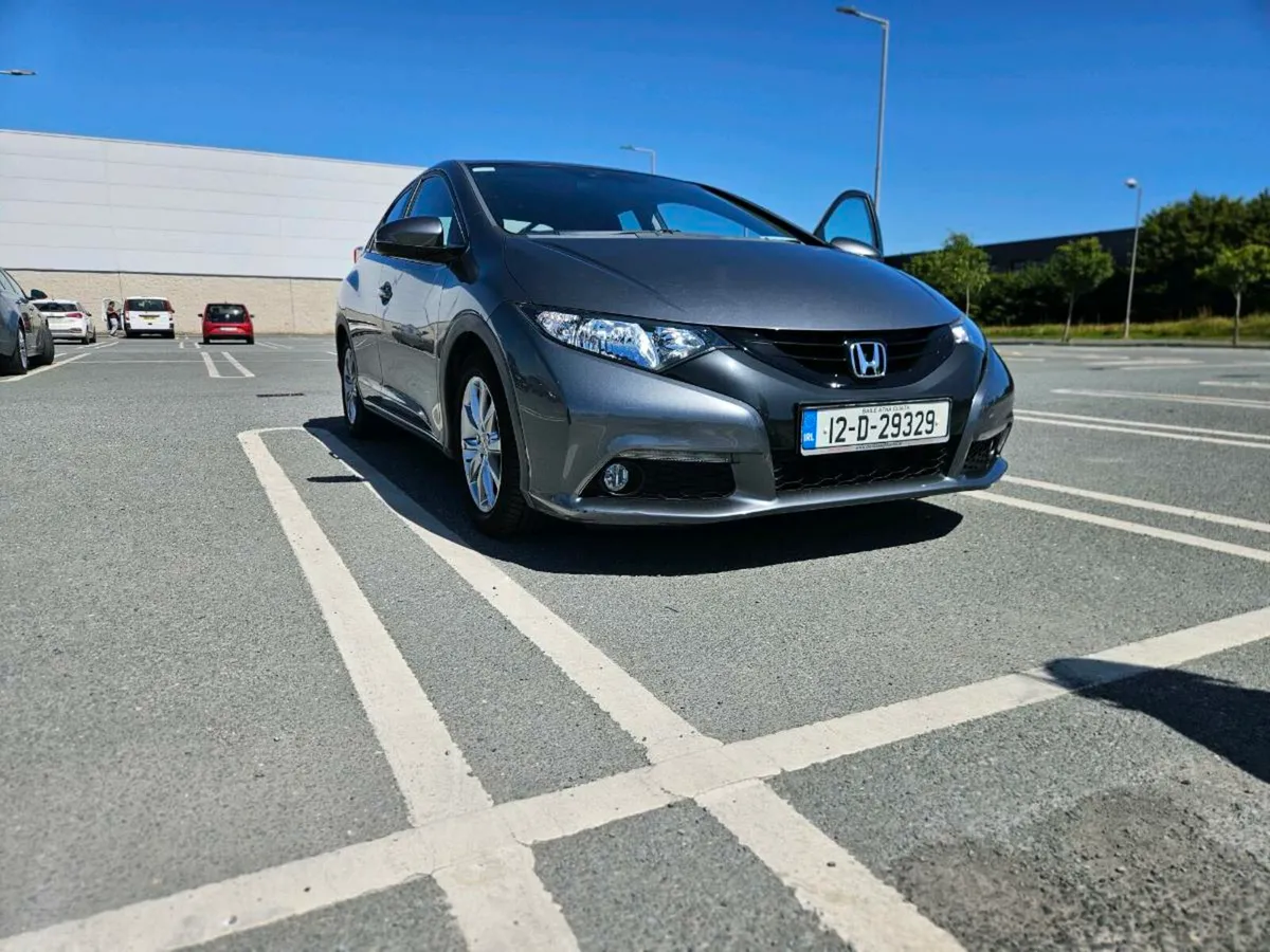 Honda Civic 1.8i-VTEC low mileage - Image 2