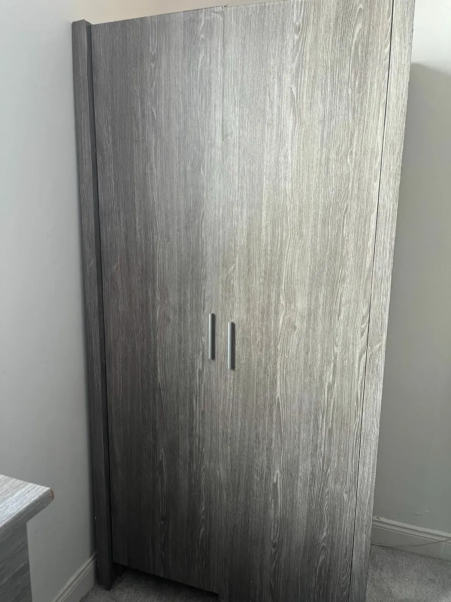 bedroom furniture - Image 2