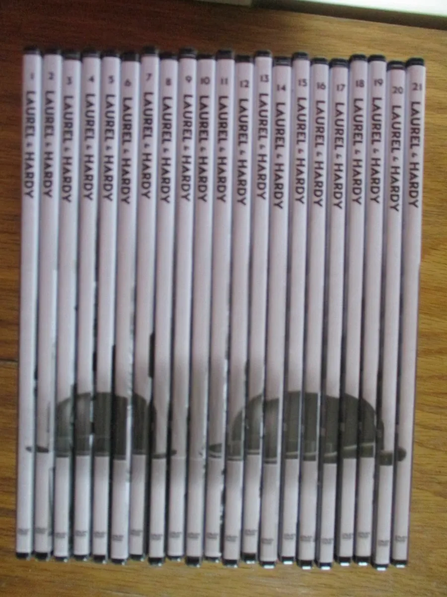 Laurel & Hardy 'The collection' - Image 3