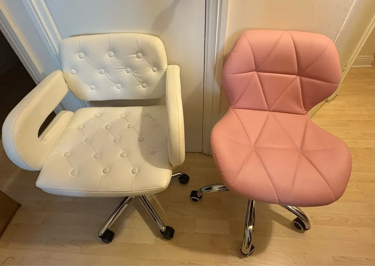 2 Chairs