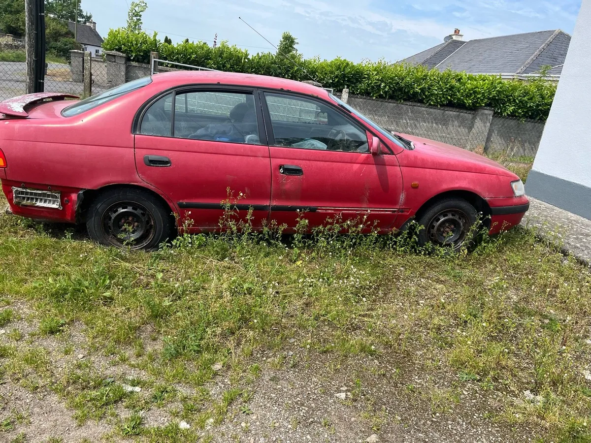 Toyota carina 2.0 liter - Image 4