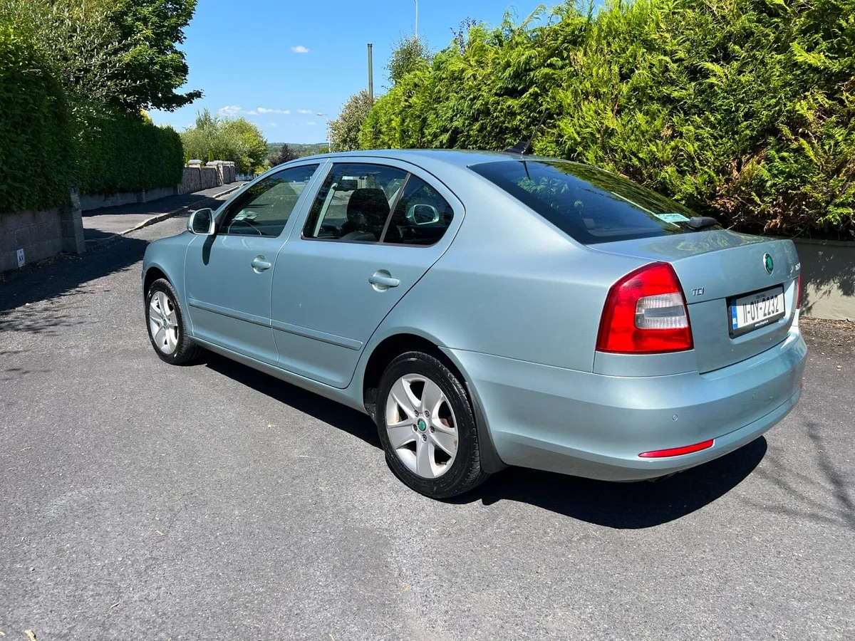 Skoda Octavia 1.6Tdi Luxury Trim - Image 3