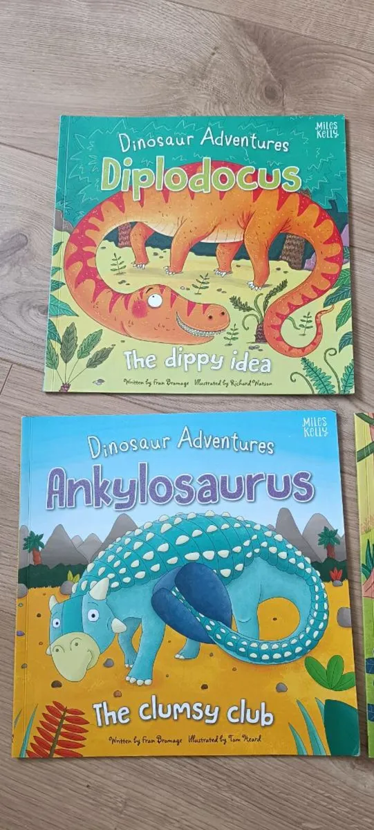 Dinosaur books for young children - Image 1