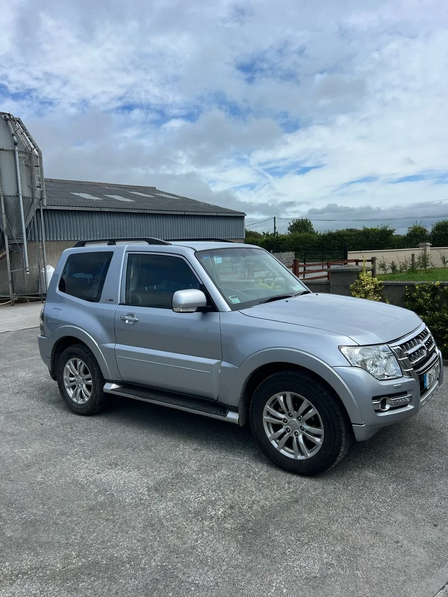 Mitsubishi Pajero - Image 2