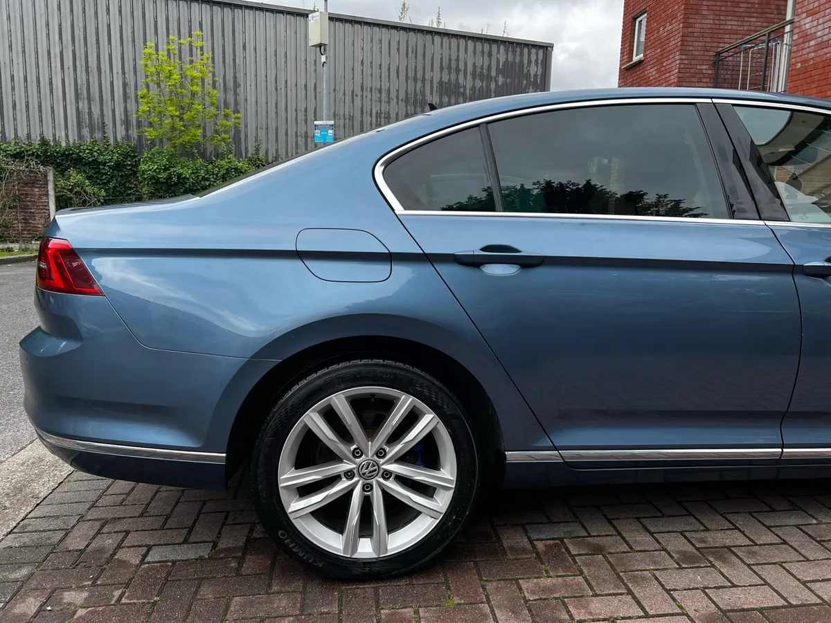 VW Passat GTE - Image 4