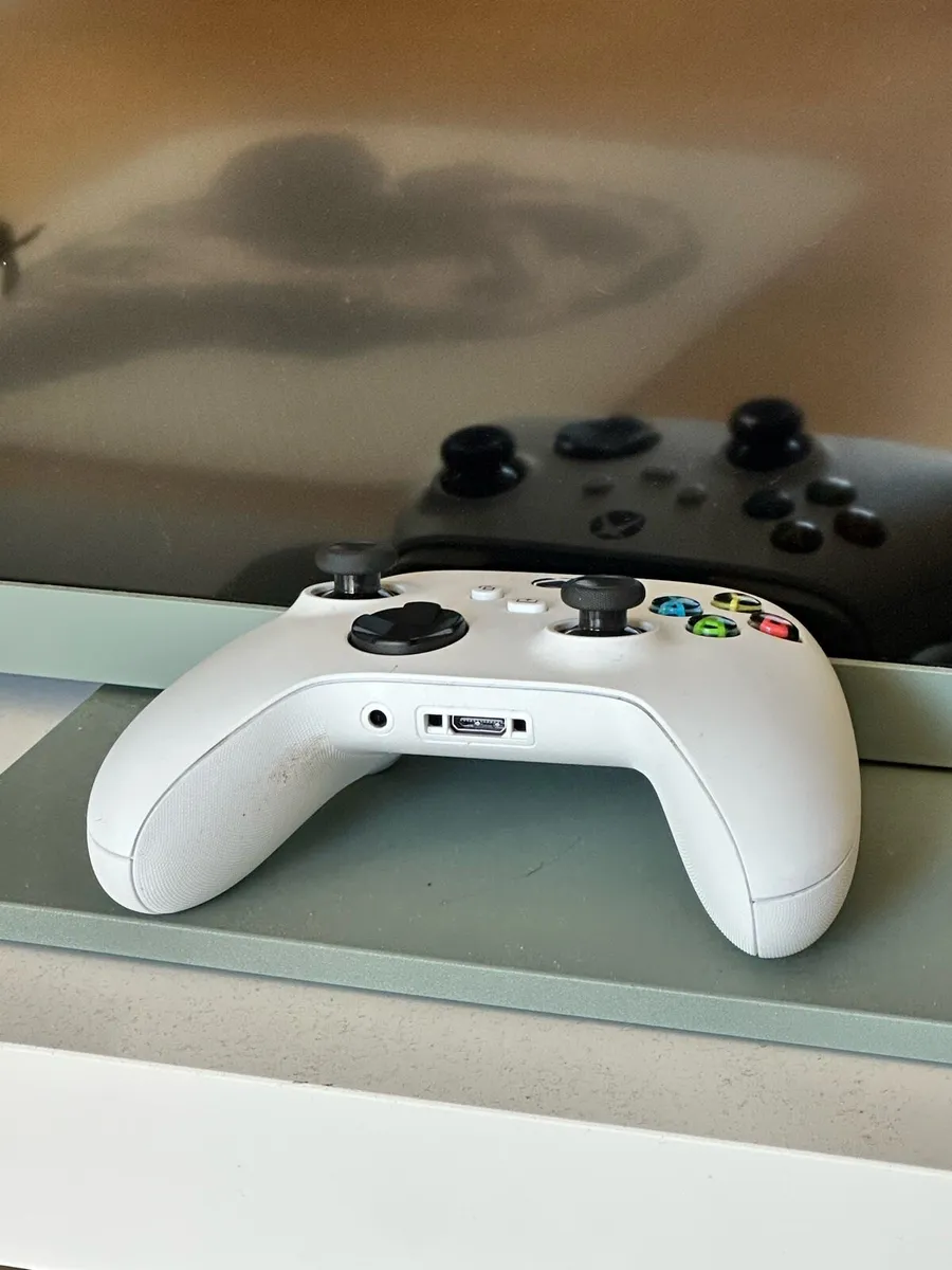 Xbox Series S - Image 2
