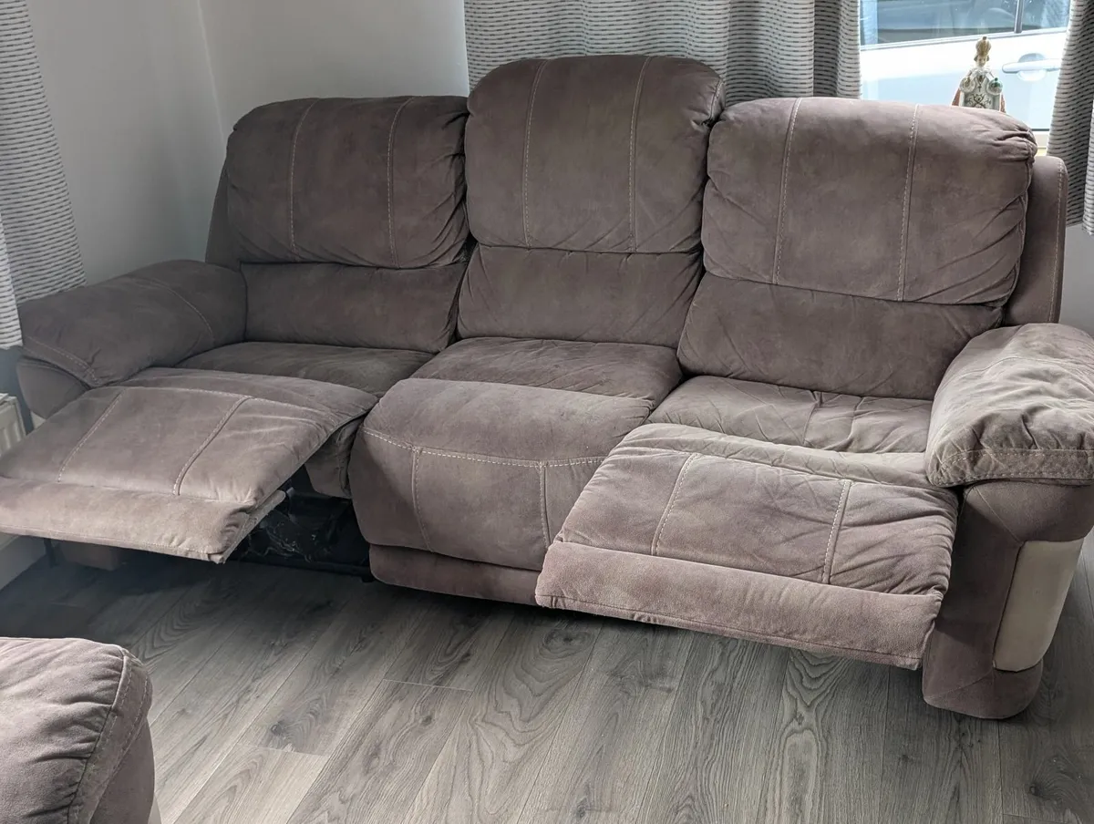 3 piece suite - Image 1