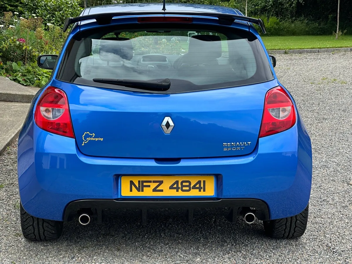 RenaultSport Clio RS 197 2008 - Image 2