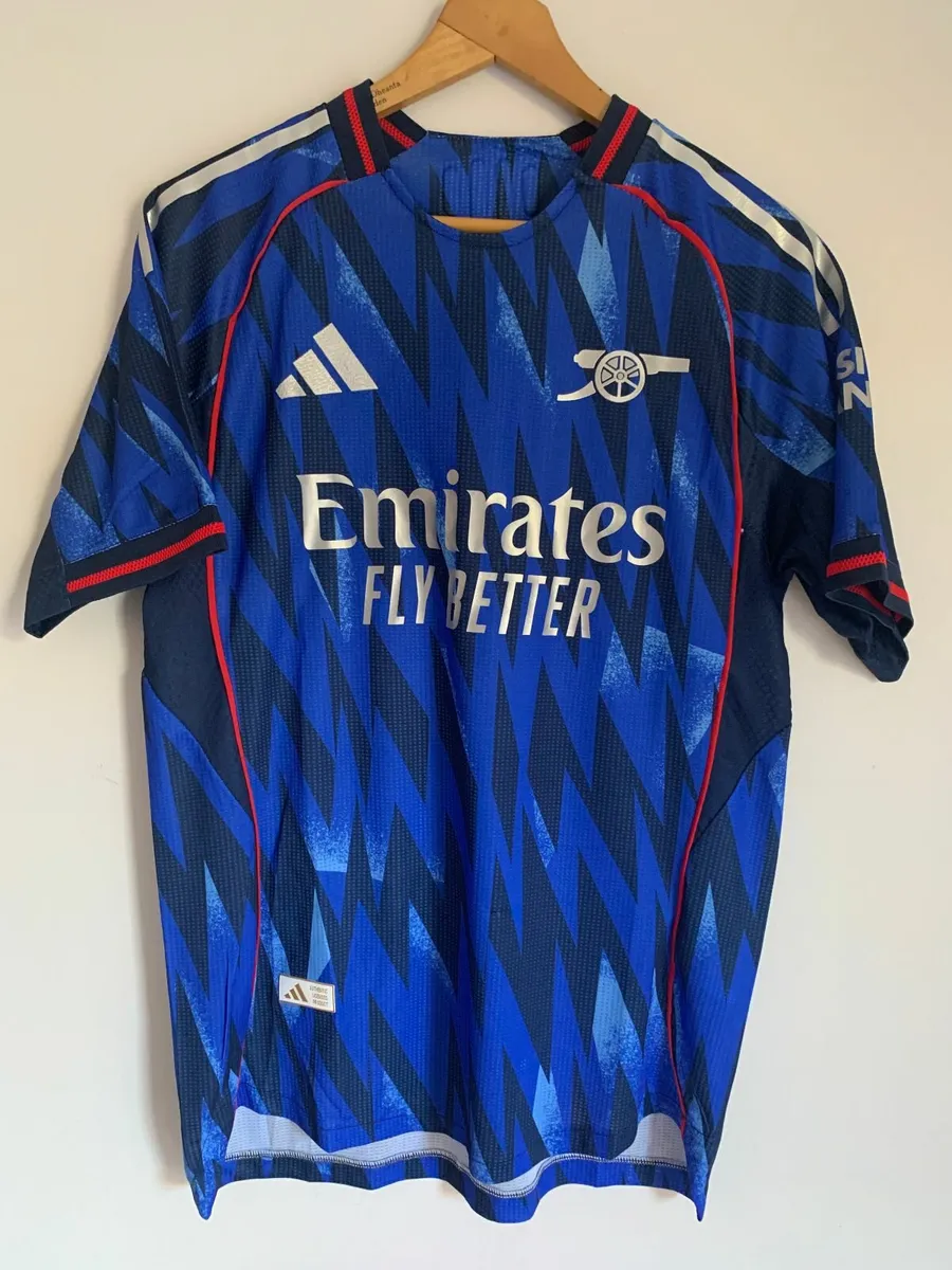 Arsenal Away Jersey 2025/2026 Size L - Image 1