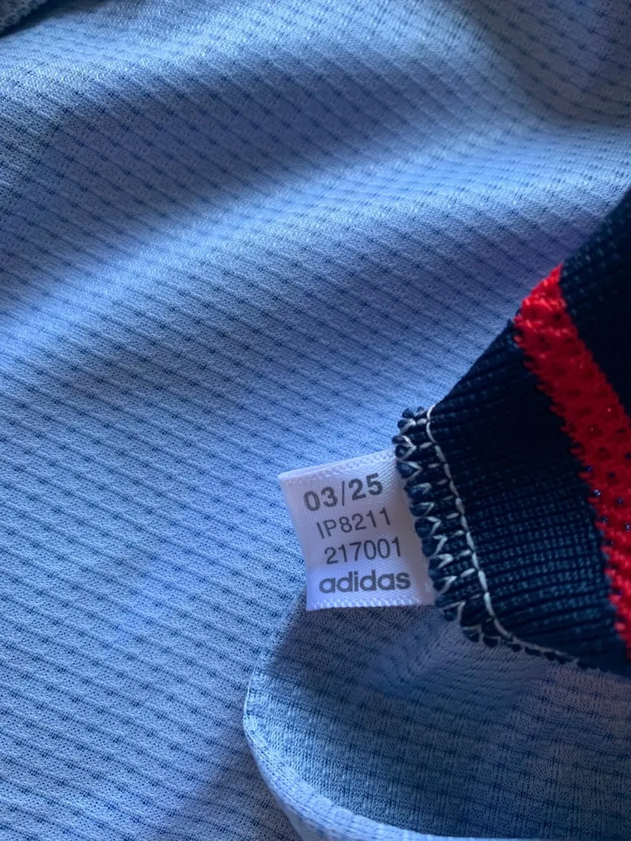 Arsenal Away Jersey 2025/2026 Size L - Image 4