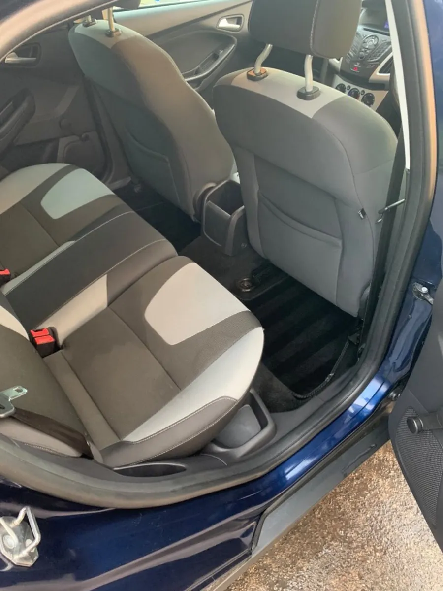 Ford Focus 2012 - Image 3
