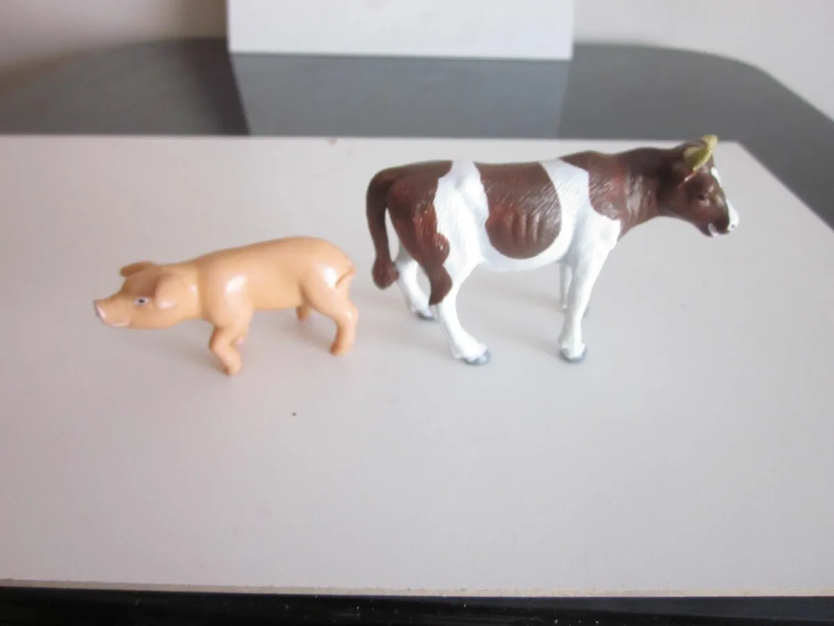 ELC Farm Animals Piglet/Calf Figs. - Image 2