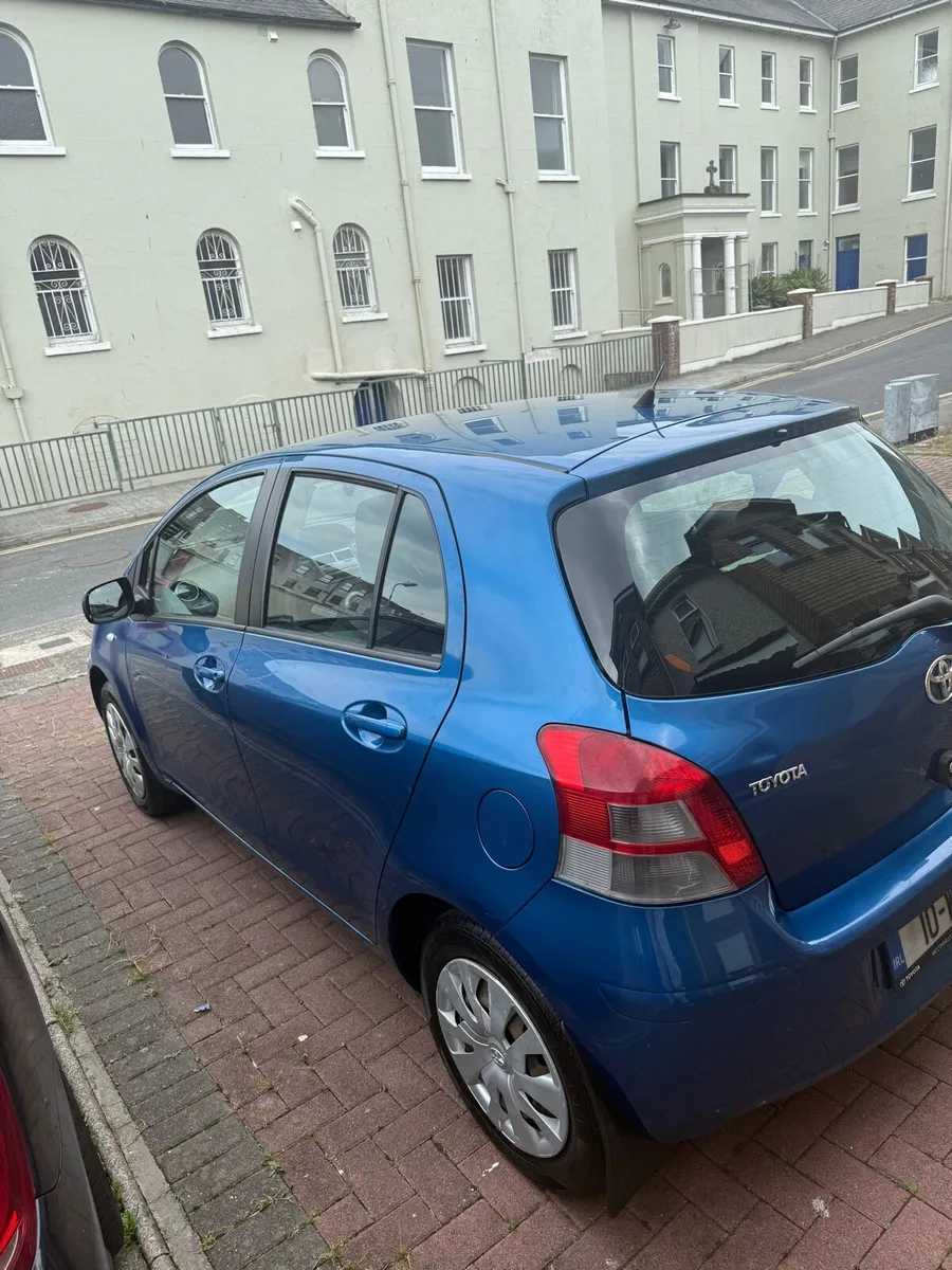 Toyota YARIS 1.0 Luna 2010 - Image 3