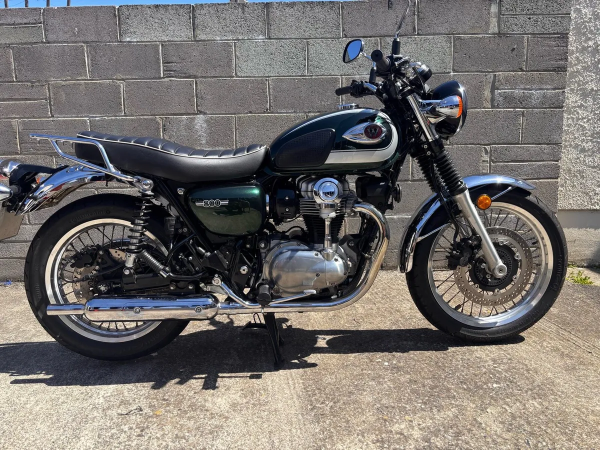 Kawasaki W800 - Image 1