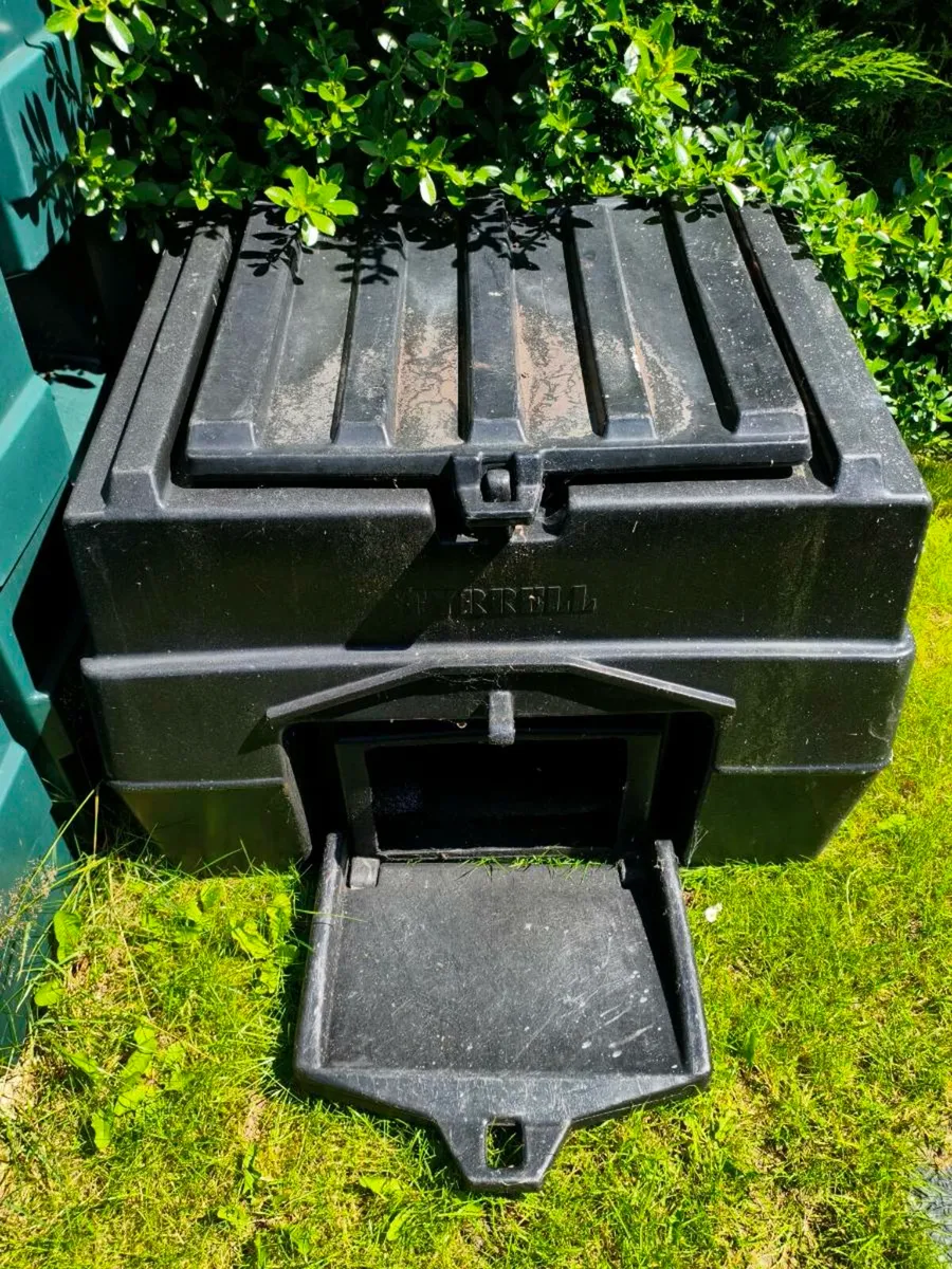 Coal bunkers - Image 1
