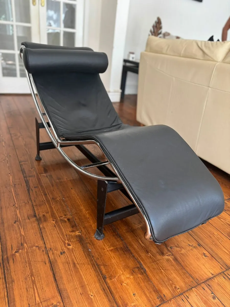 Leather Chaise Longue - Image 3