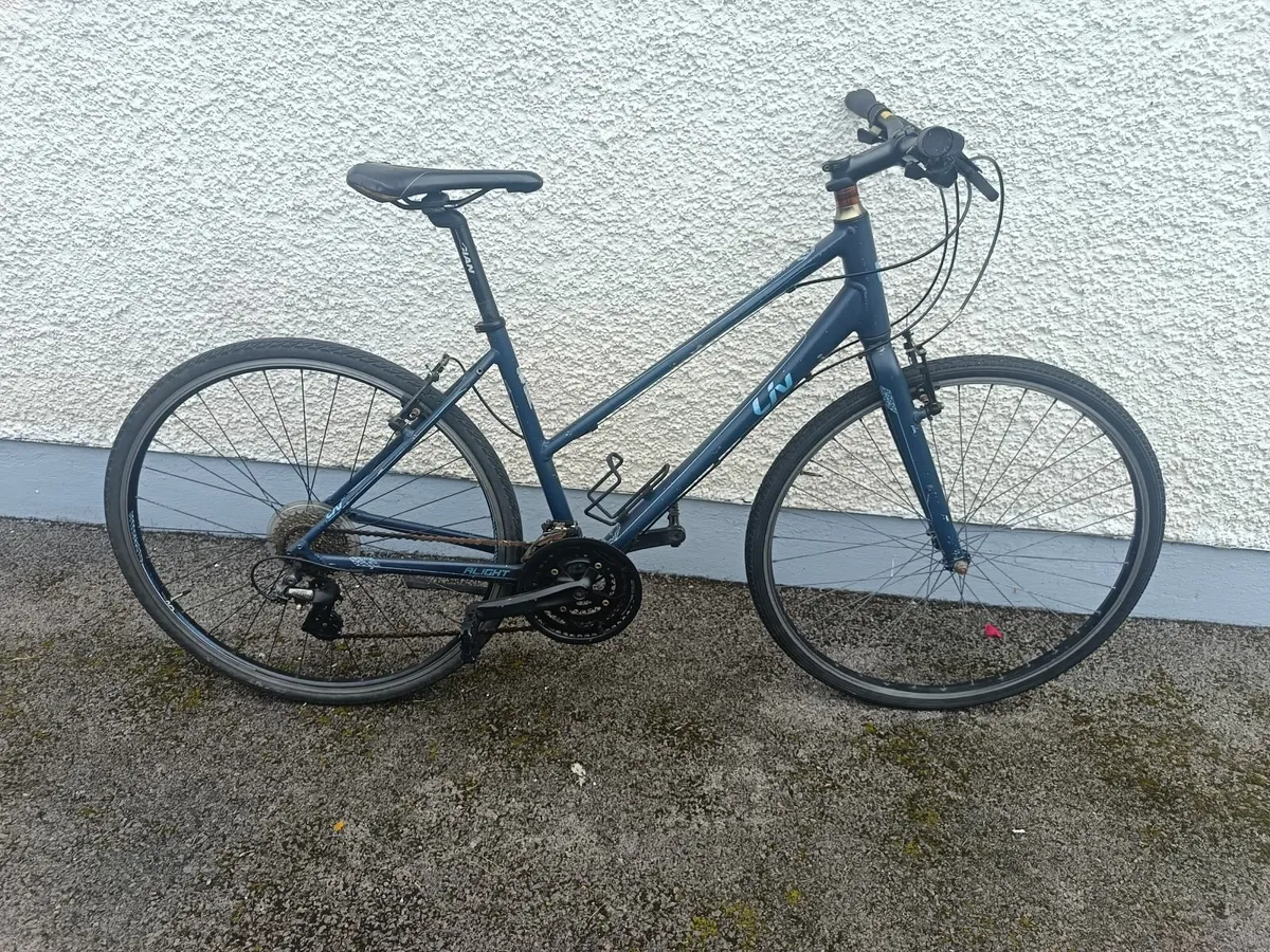 Liv Hybrid Bike - Image 2