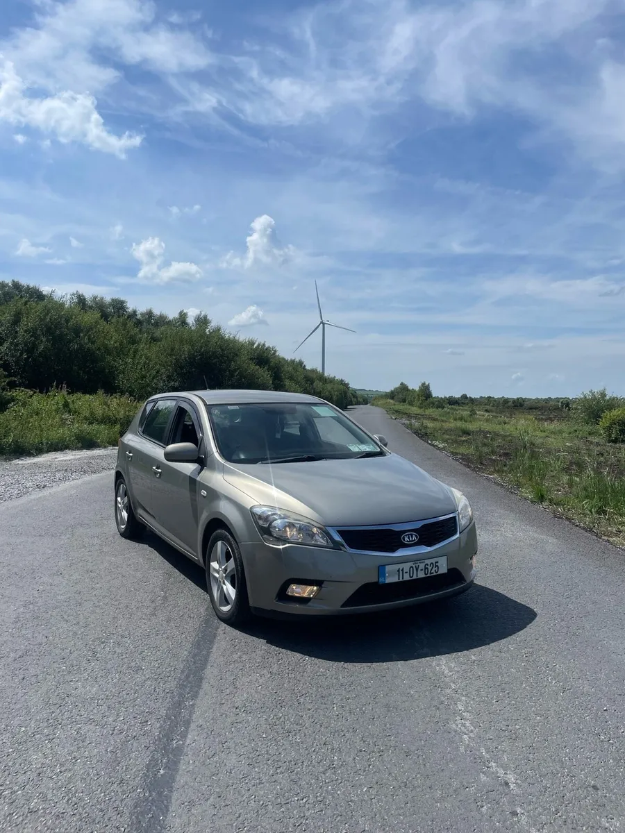 Kia Ceed 1.6 Diesel - Image 2