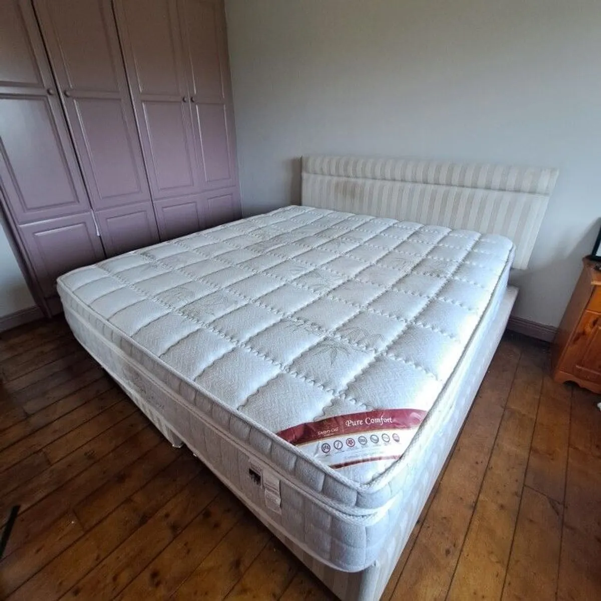 superking bed - Image 1