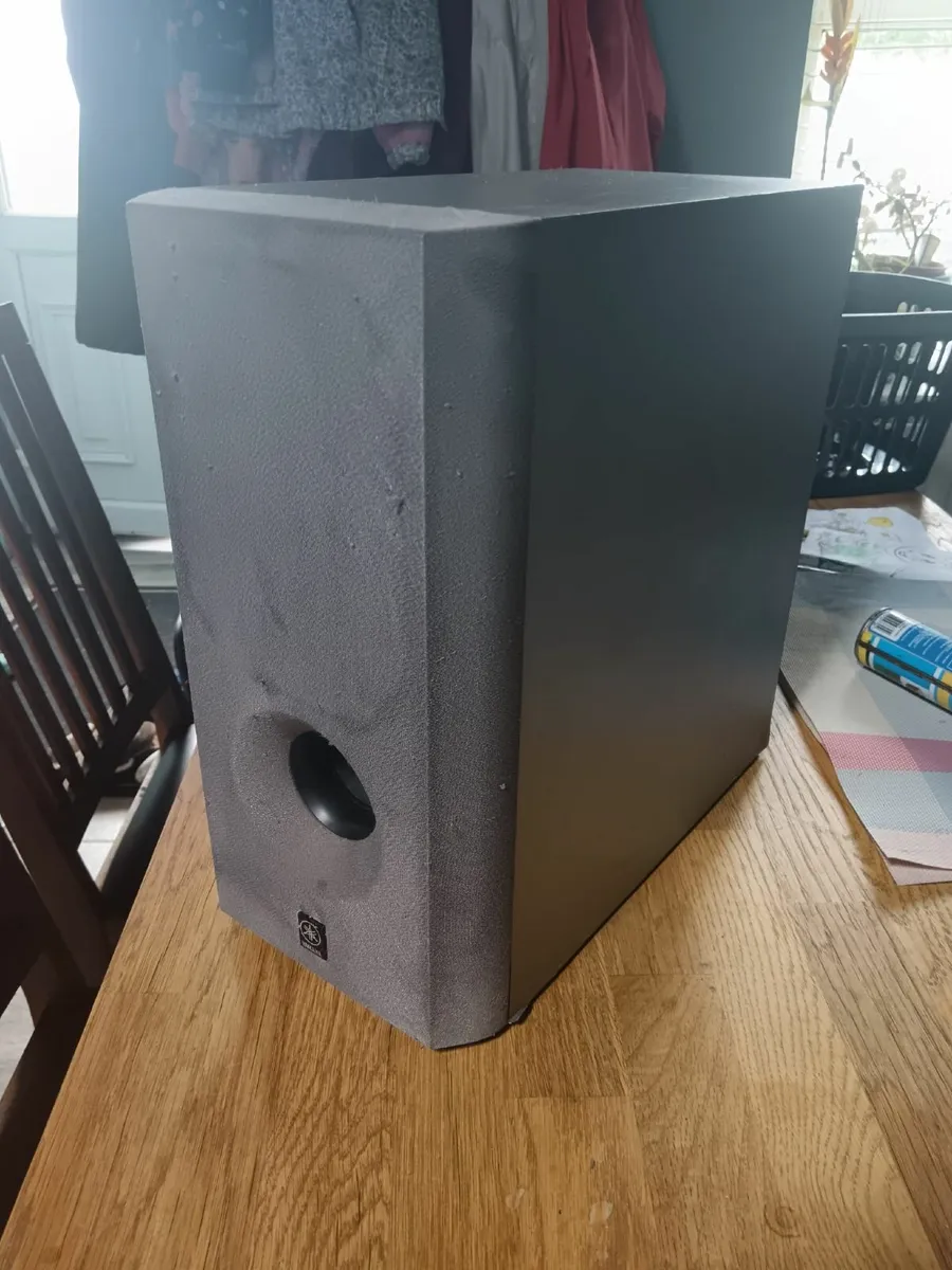 Yamaha subwoofer - Image 1