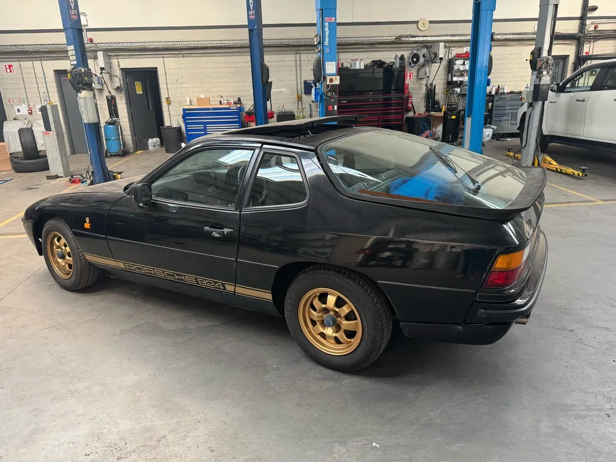 Porsche 924 - Image 3