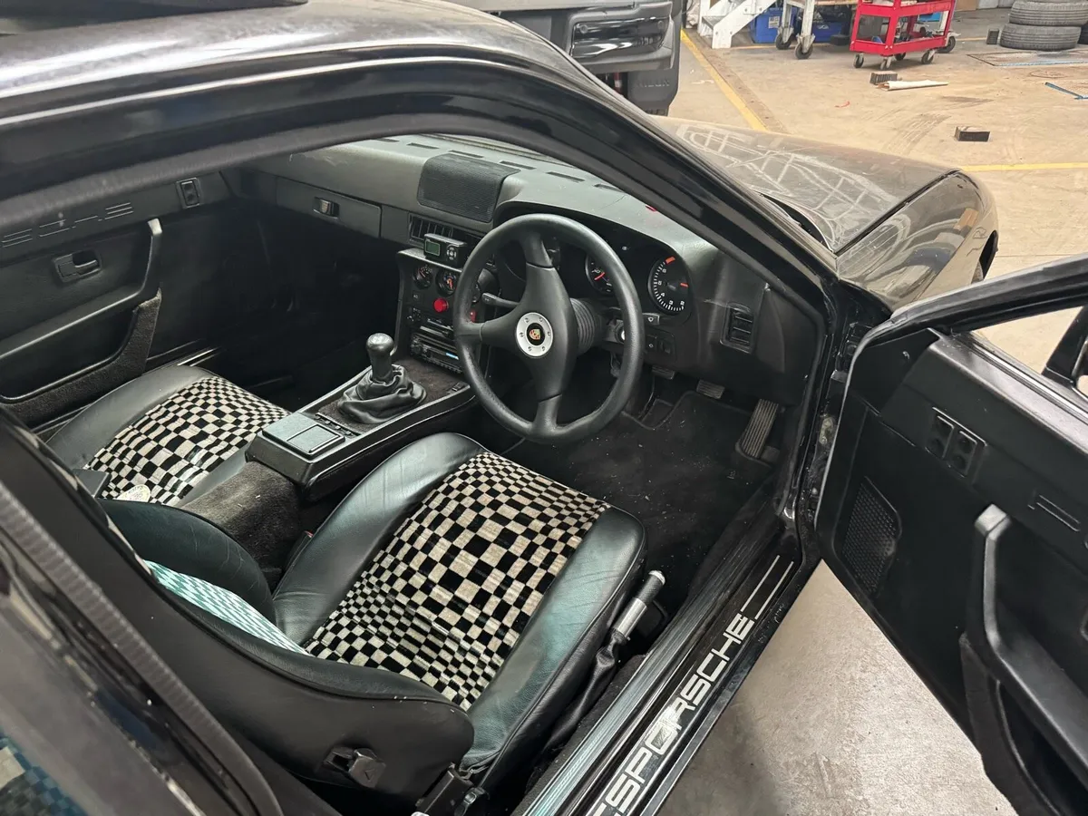 Porsche 924 - Image 4