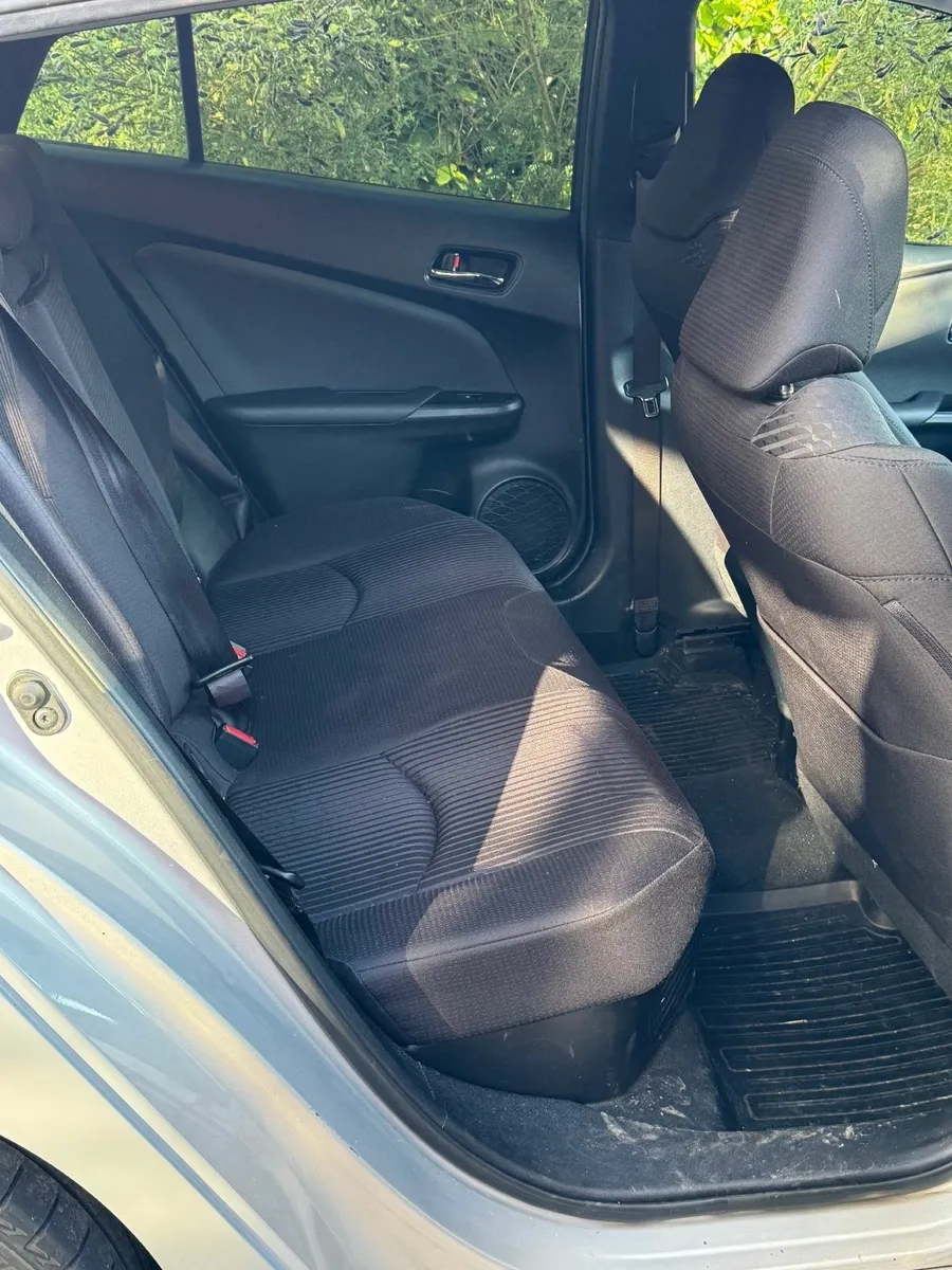 Toyota Prius 2016 - Image 4