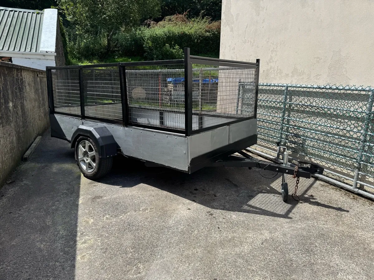 Single wheel axel trailer 9•5F by 5•5F - Image 1
