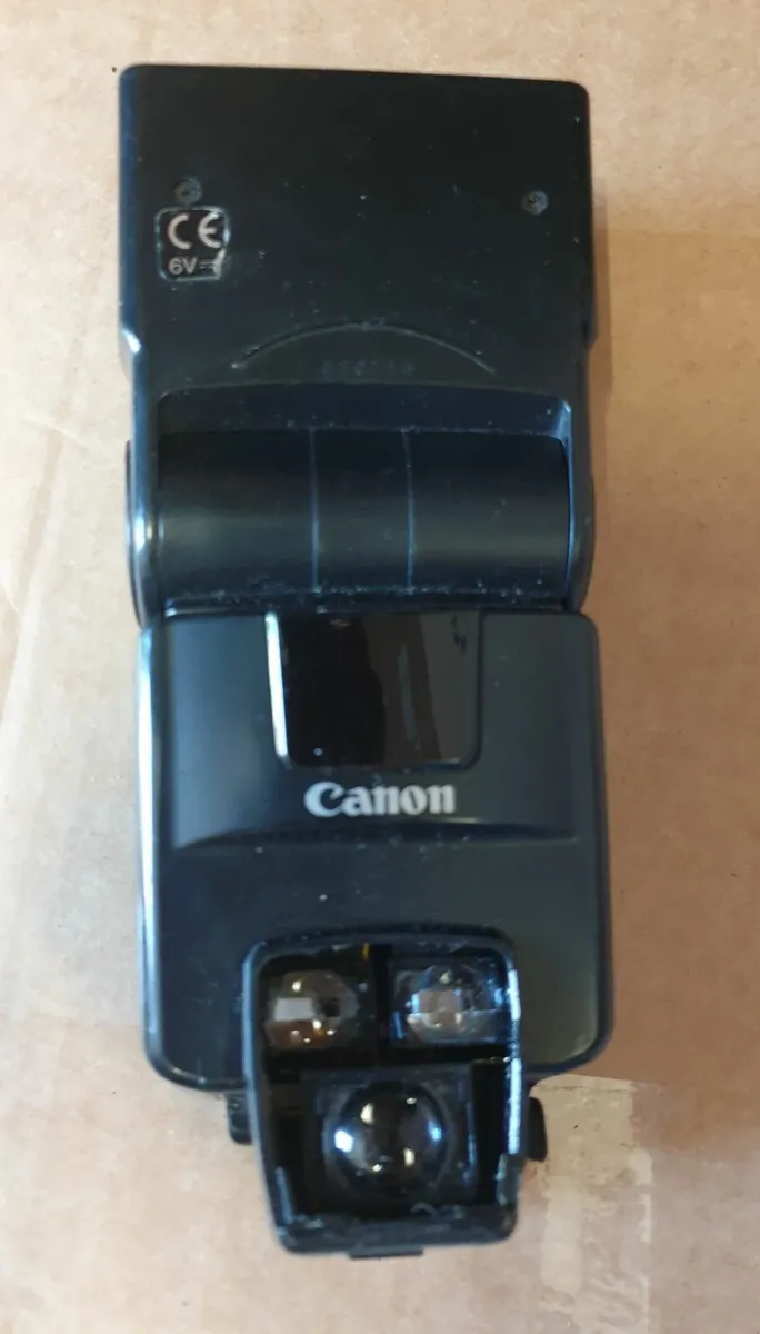 Canon 550 flash for repair or parts. - Image 2