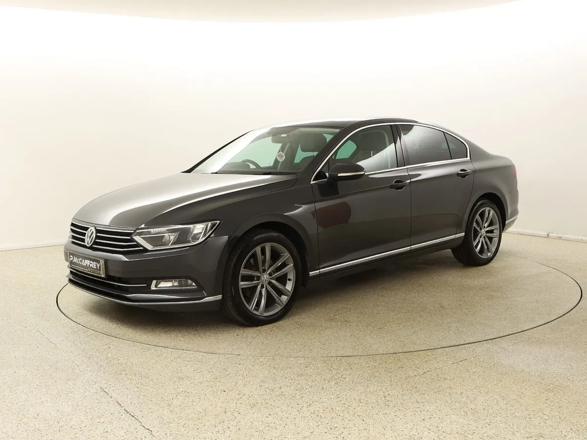 17 VOLKSWAGEN PASSAT 1.6 TDI GT PAN ROOF DIGI DASH - Image 3