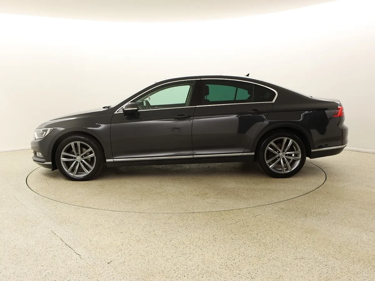 17 VOLKSWAGEN PASSAT 1.6 TDI GT PAN ROOF DIGI DASH - Image 4