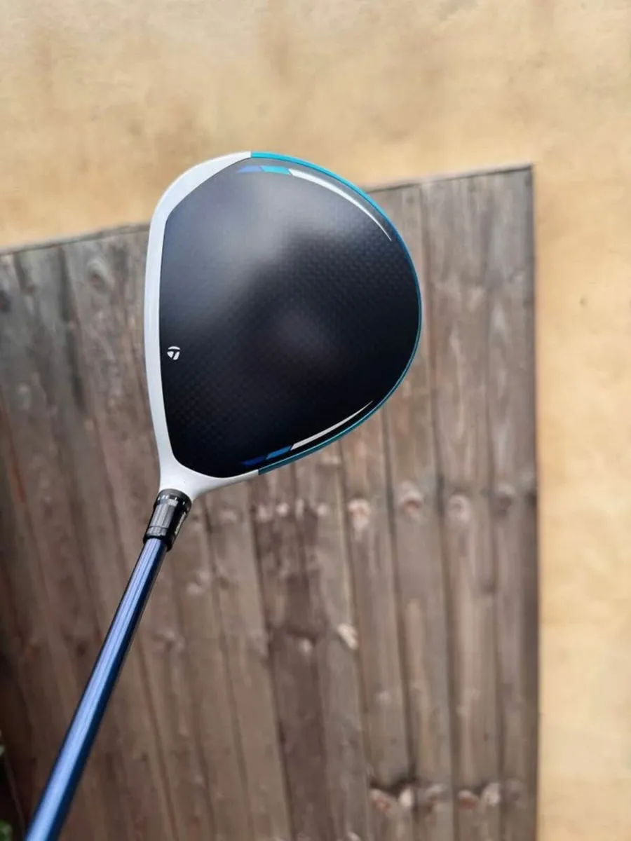 TaylorMade SIM2 Max Driver - Image 2