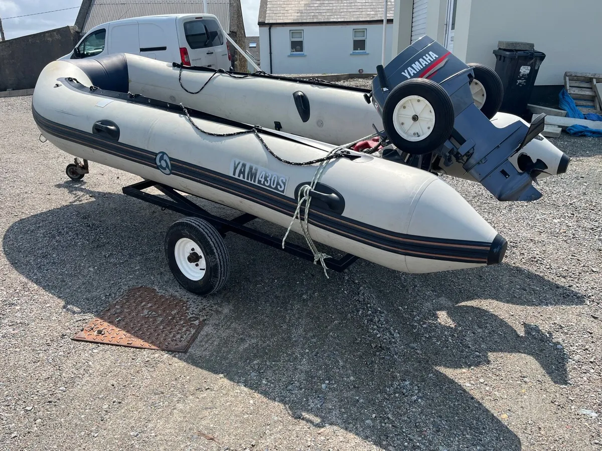 Boat,dinghy - Image 1