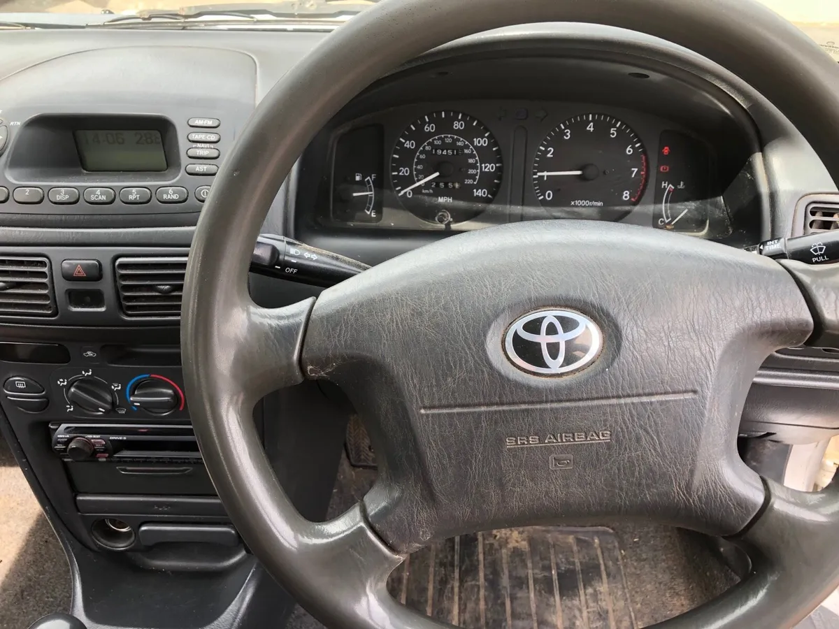 2001 Toyota Corolla - Image 4