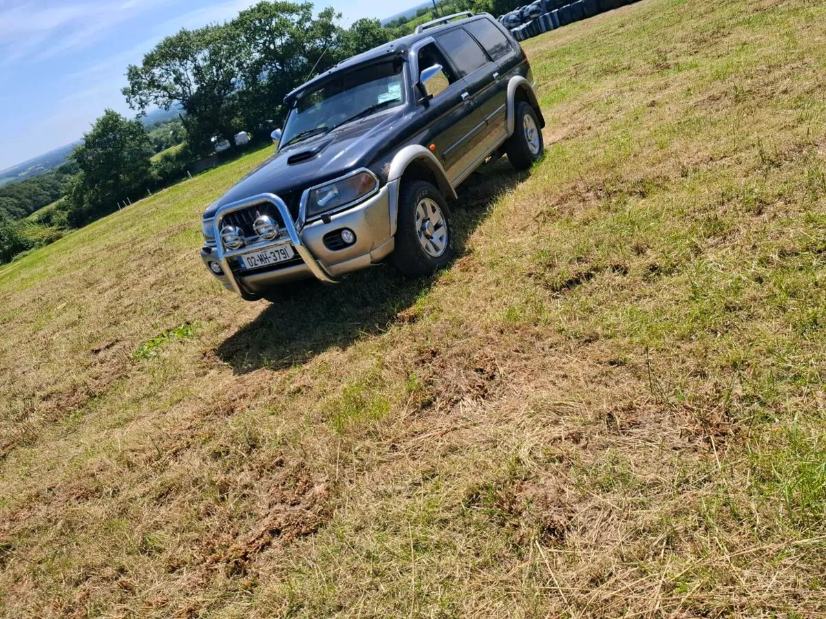 Mitsubishi pajero sport - Image 1