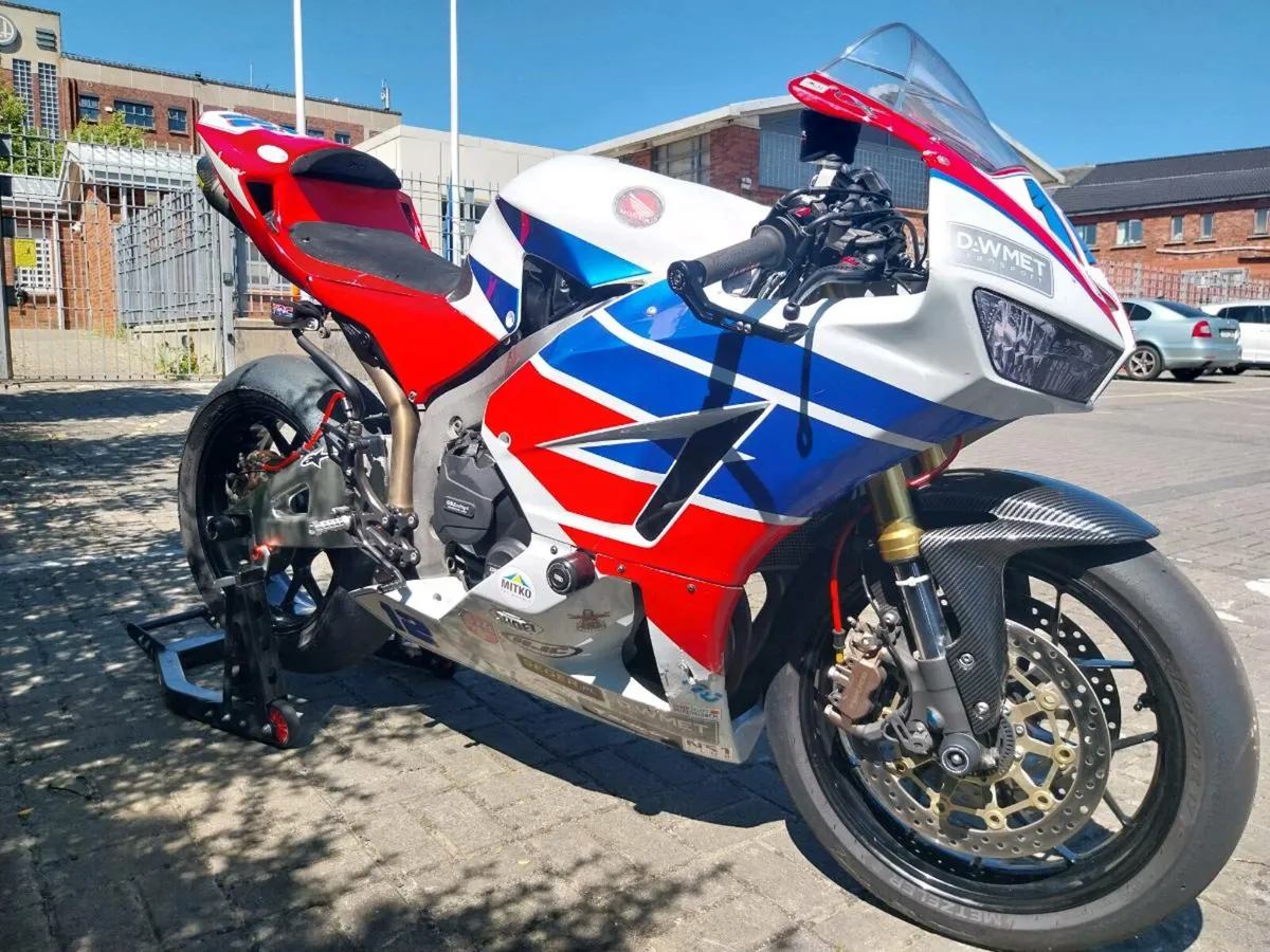 Honda cbr 600rr track bike - Image 3