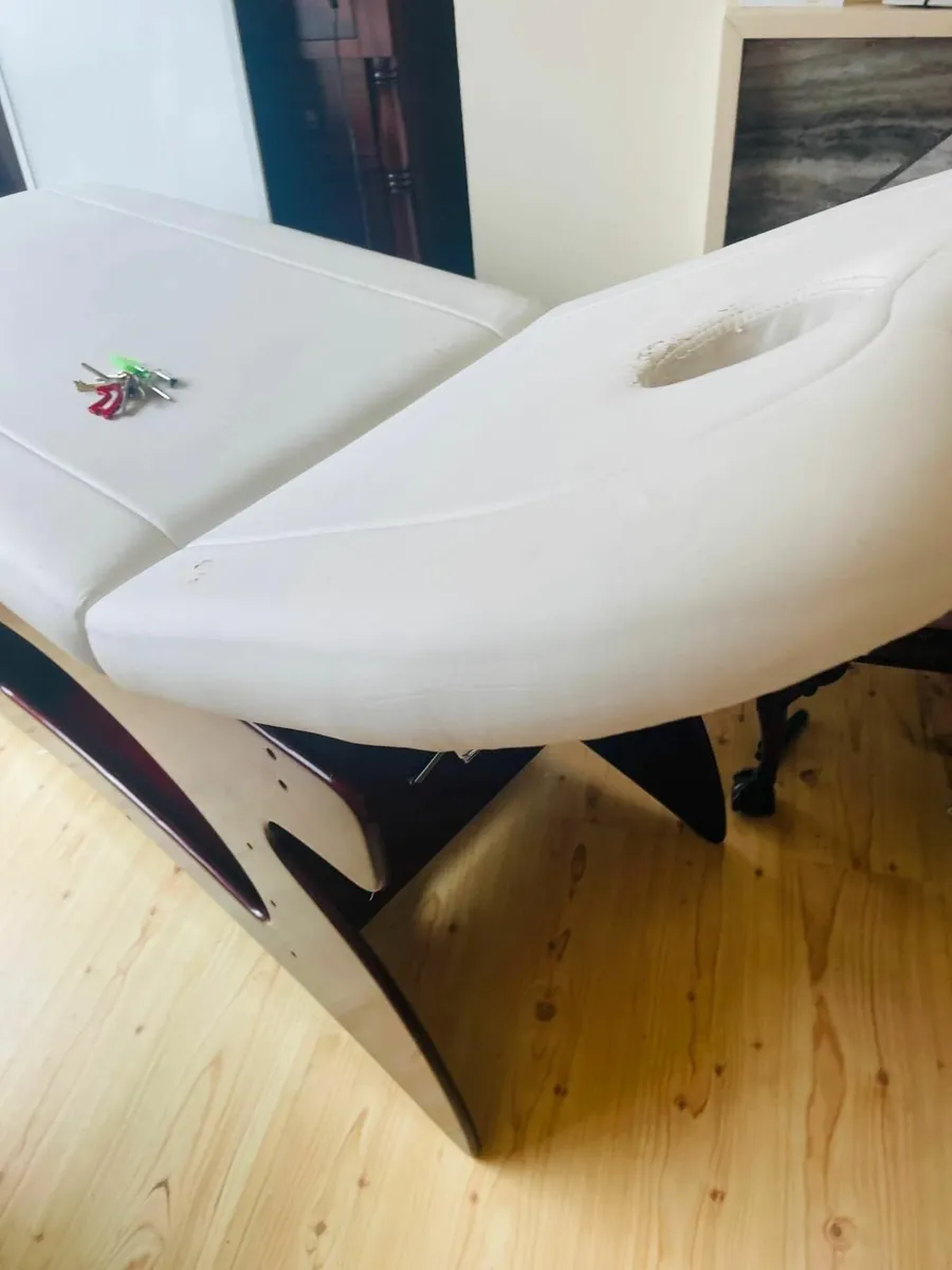 Massage Table with solid Mahogany Base - Image 2
