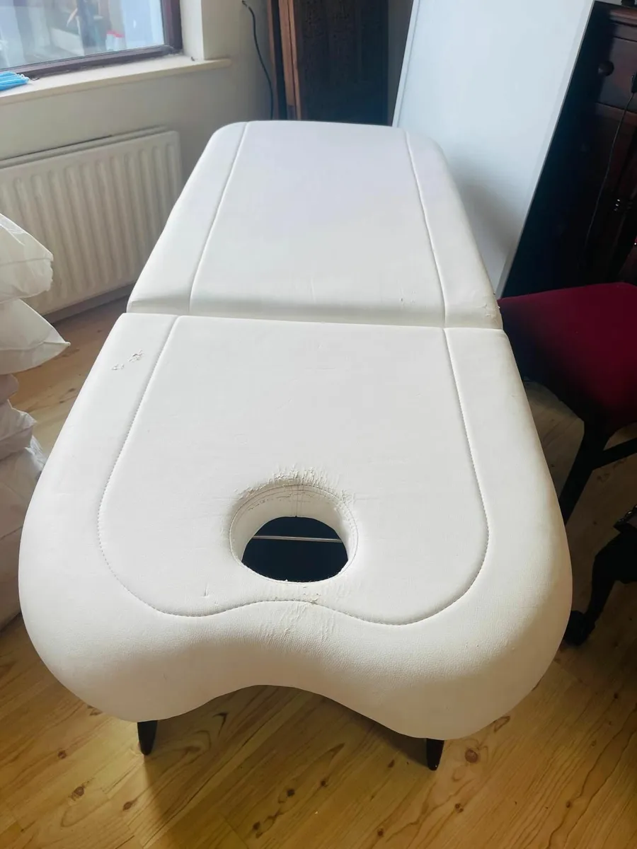 Massage Table with solid Mahogany Base - Image 4