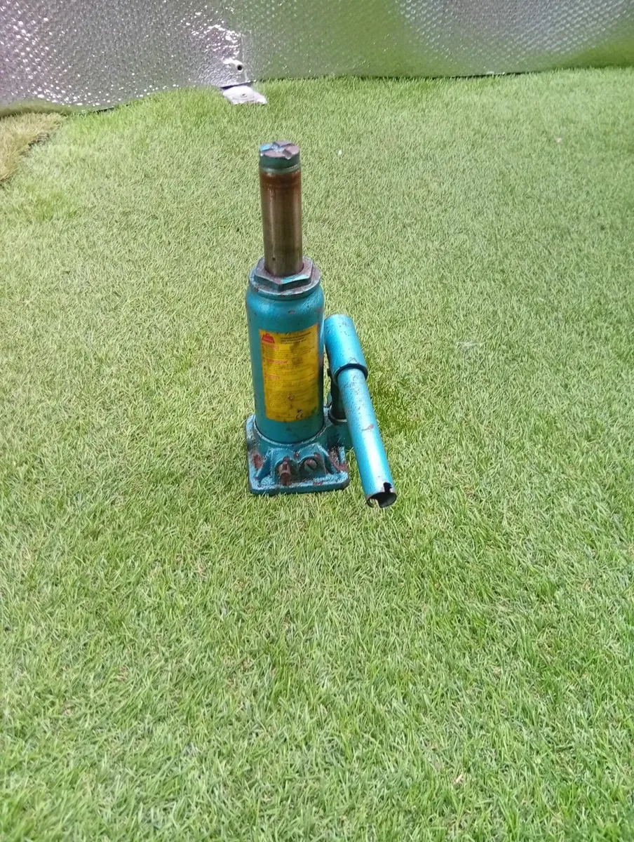 Original Hydraulic 3tonne Jack Germany - Image 1