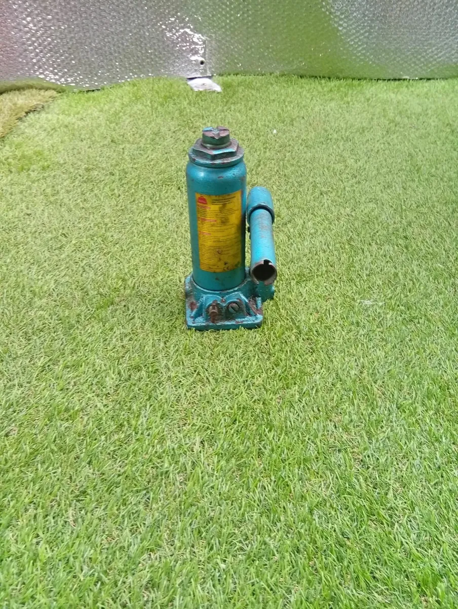 Original Hydraulic 3tonne Jack Germany - Image 2