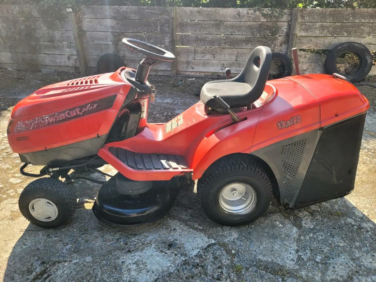 Ride on lawnmore - Image 1