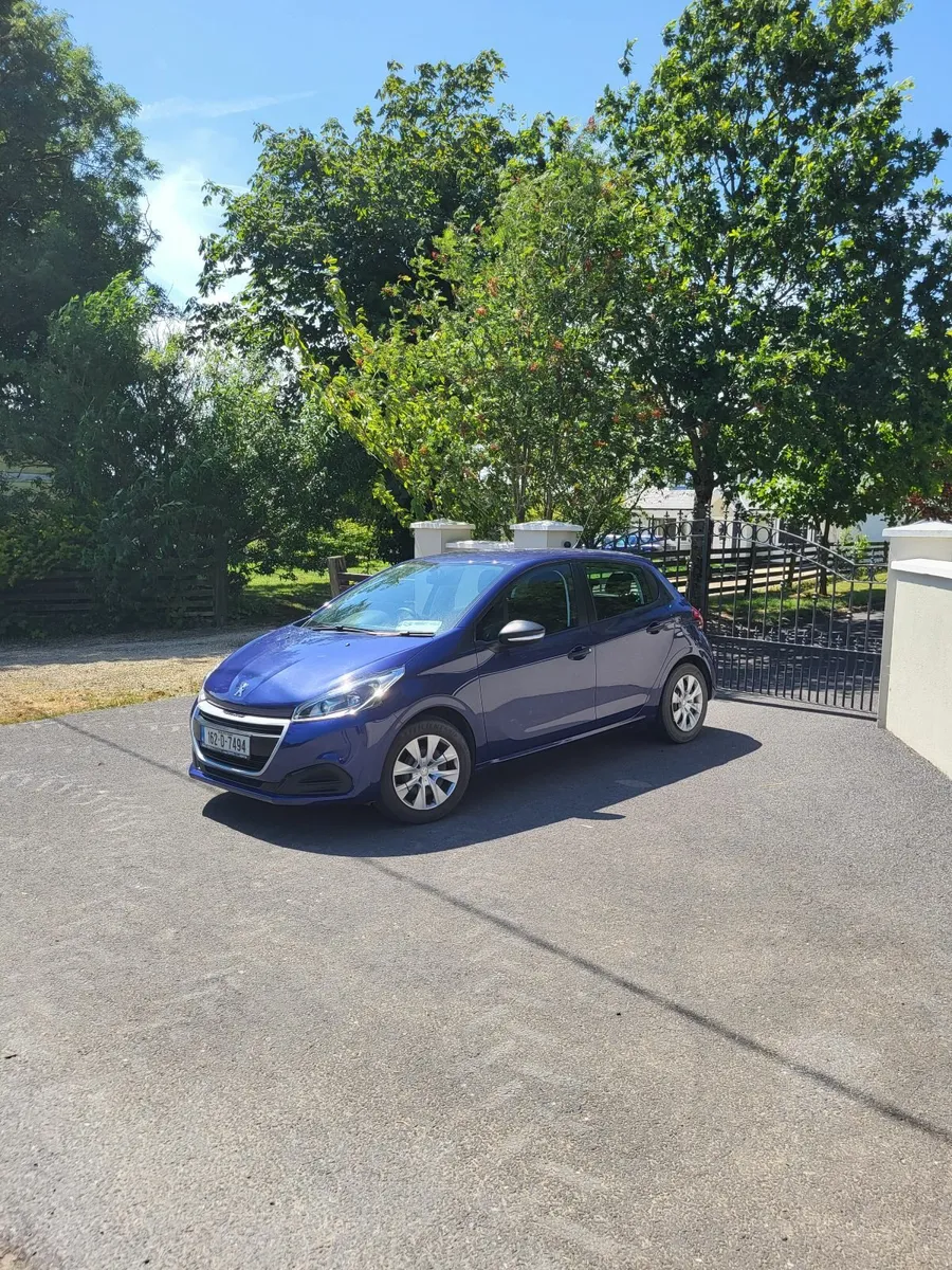 Peugeot 208 2016 - Image 1