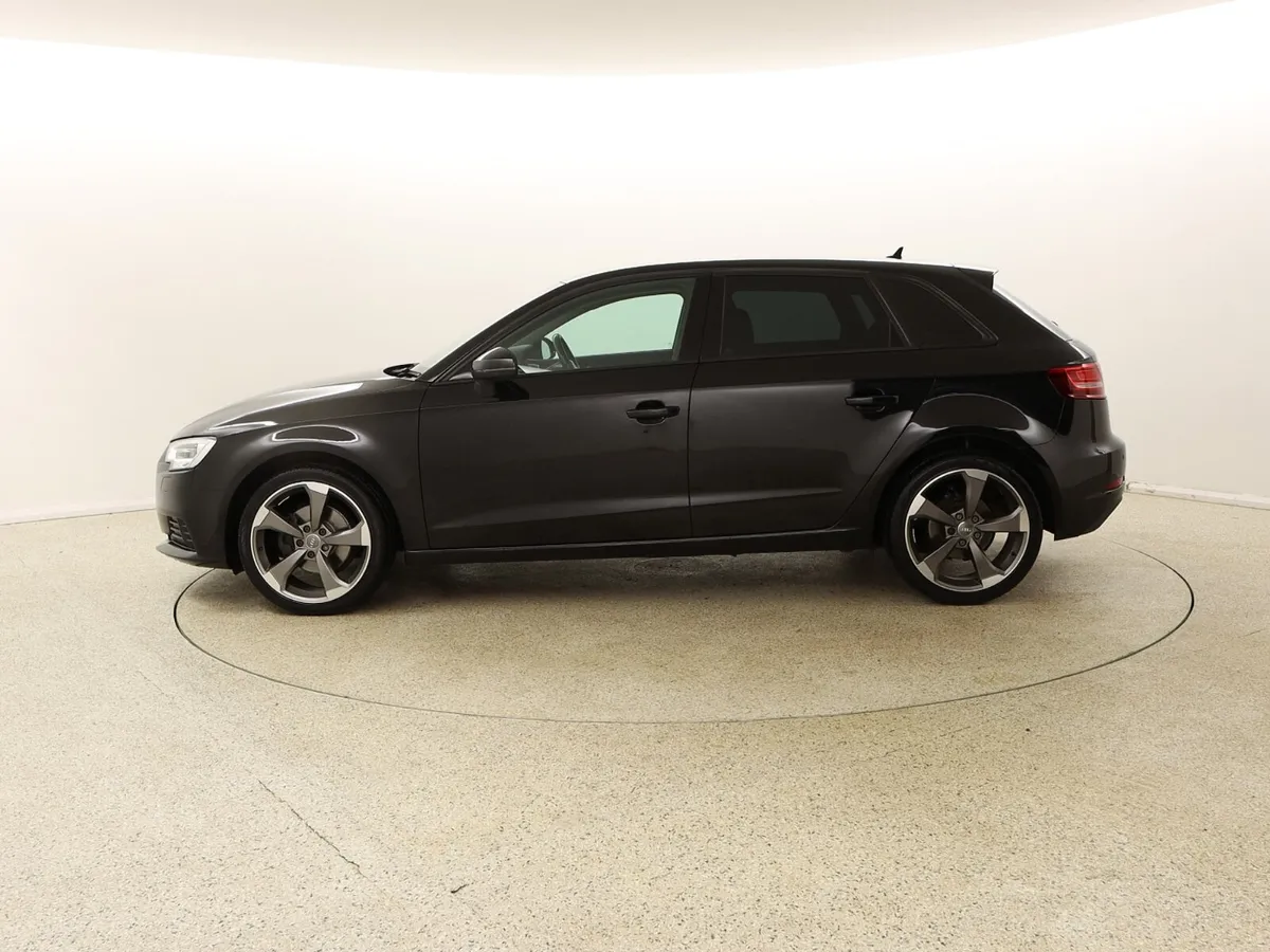 2017 Audi A3 1.6 TDI 116PS SE TECHNIK BLACK EDITIO - Image 4