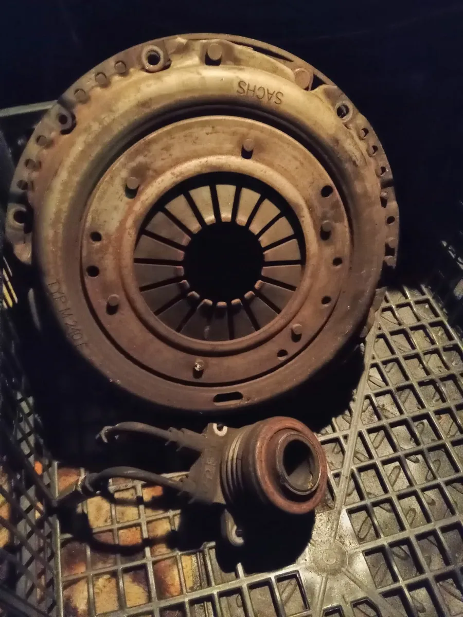 Hyundai block - Image 2