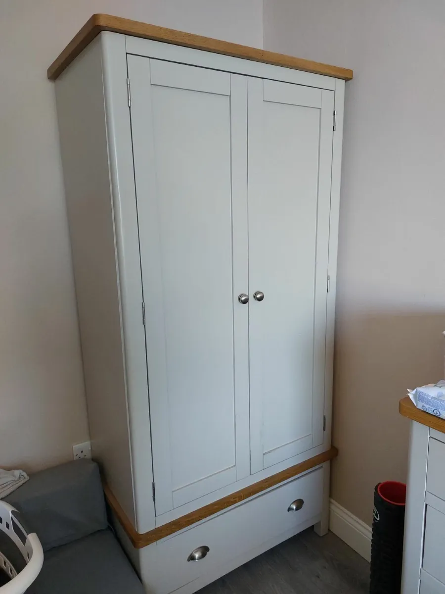 Wardrobe Free To Pickup - Image 1