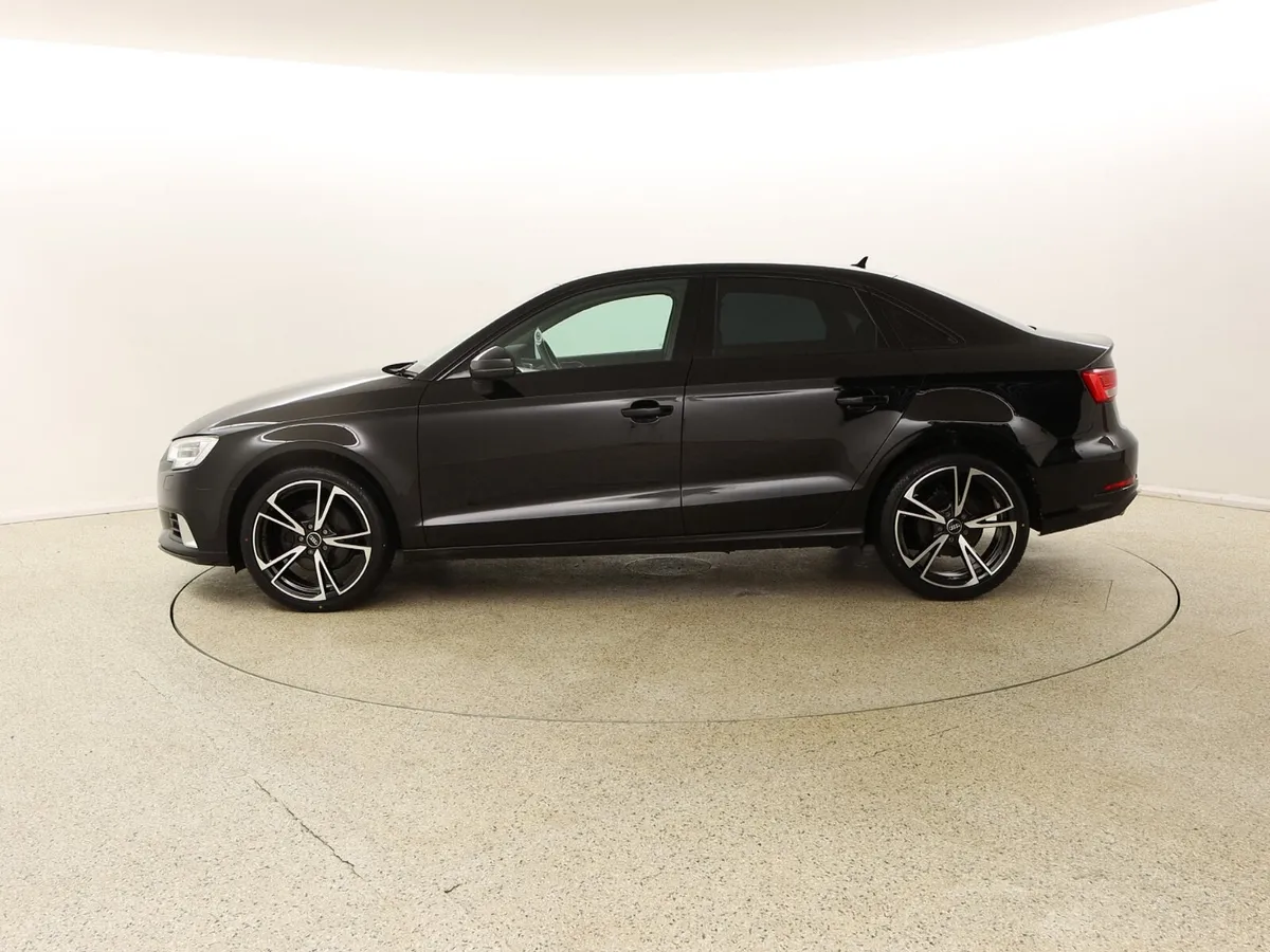 2017 Audi A3 1.6 TDI 110PS SPORT SALOON BLACK EDIT - Image 4