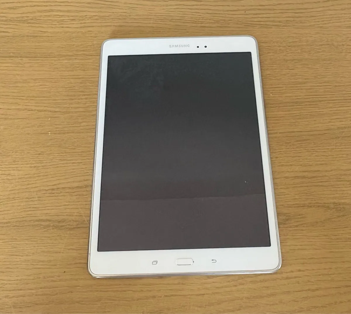 Samsung tablet - Image 1