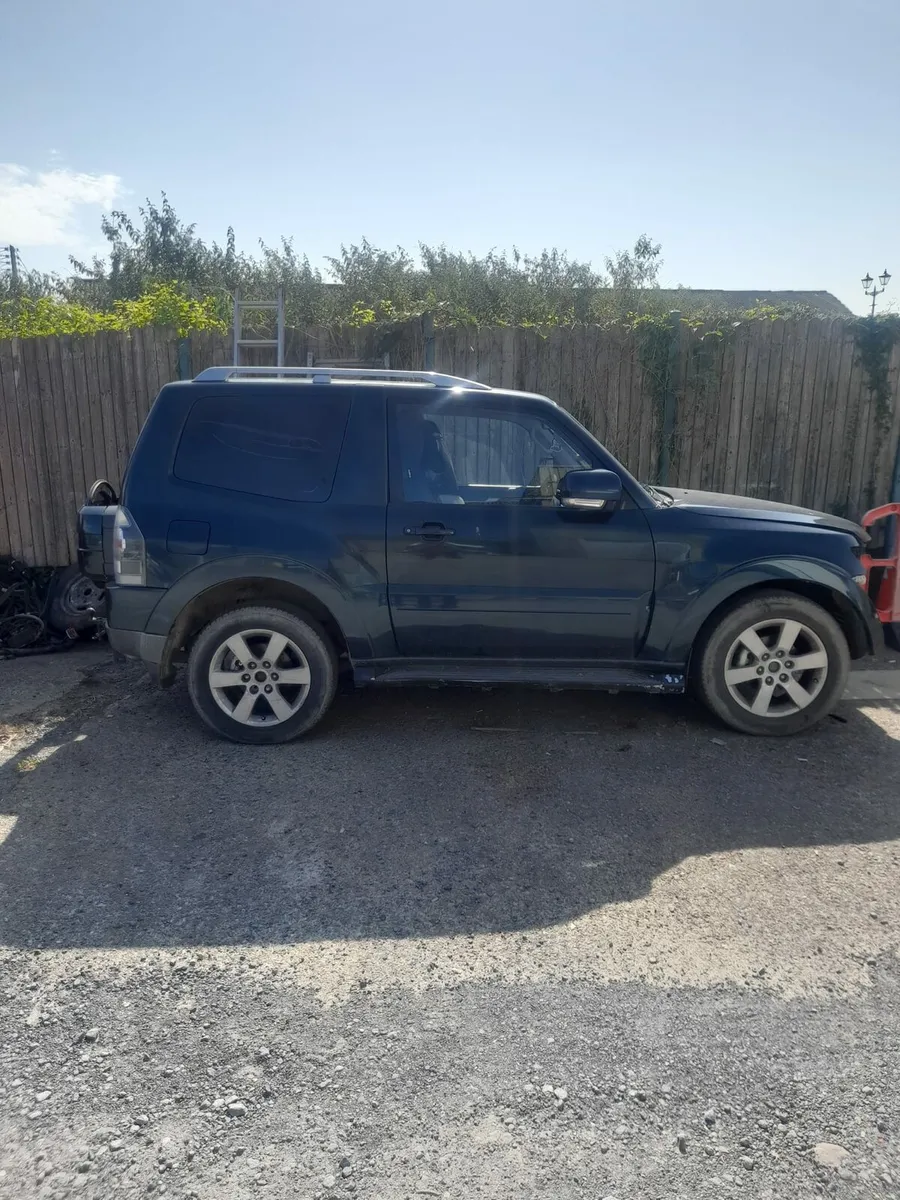 Mitsubishi shogun 2008 - Image 2